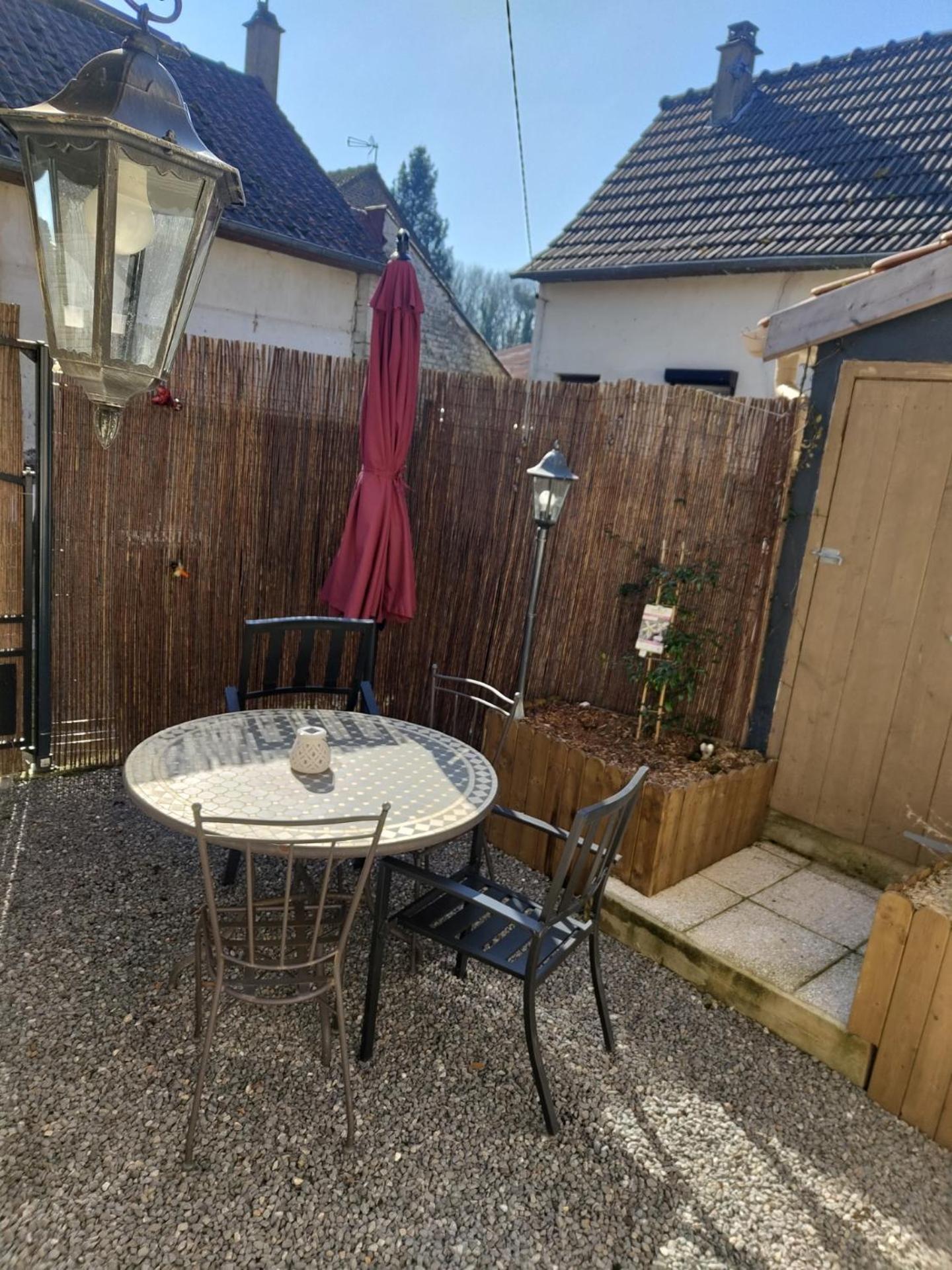 Les Hirondelles Villa Arrest Exteriör bild